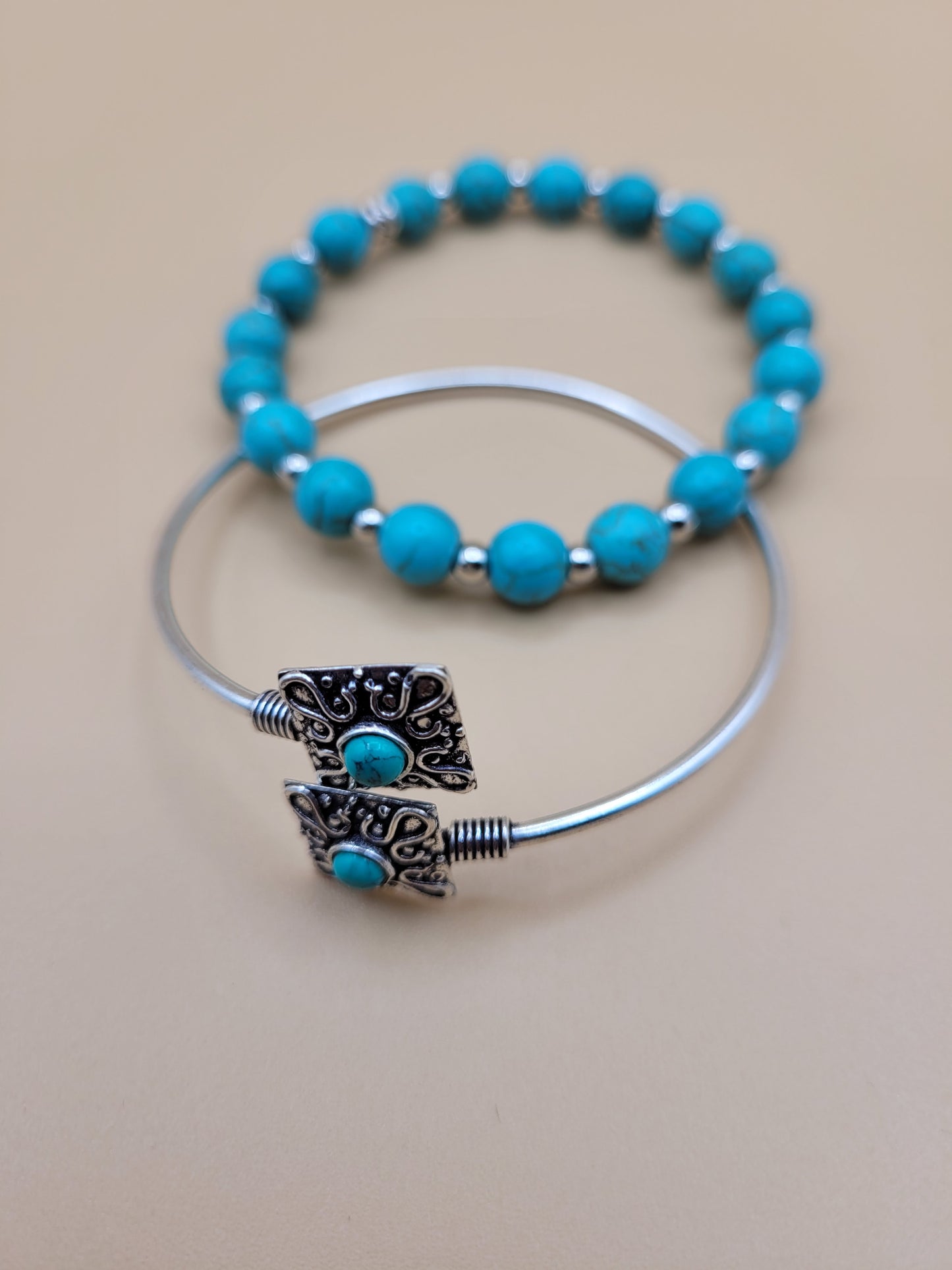 Turquoise tip Bangle& Bead 2pc.