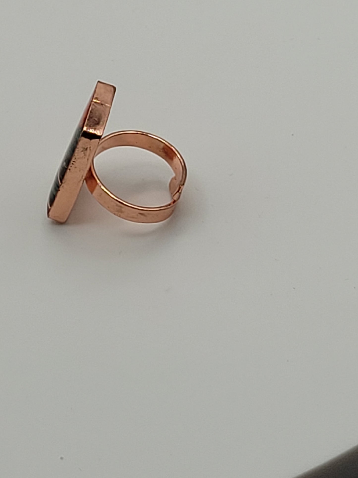 Tear Drop Chip Stone & Copper Rings